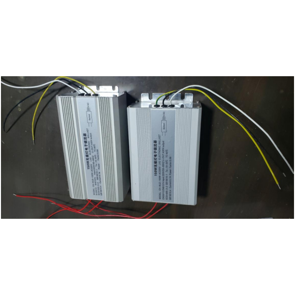 Electrodeless lamp electronic ballast